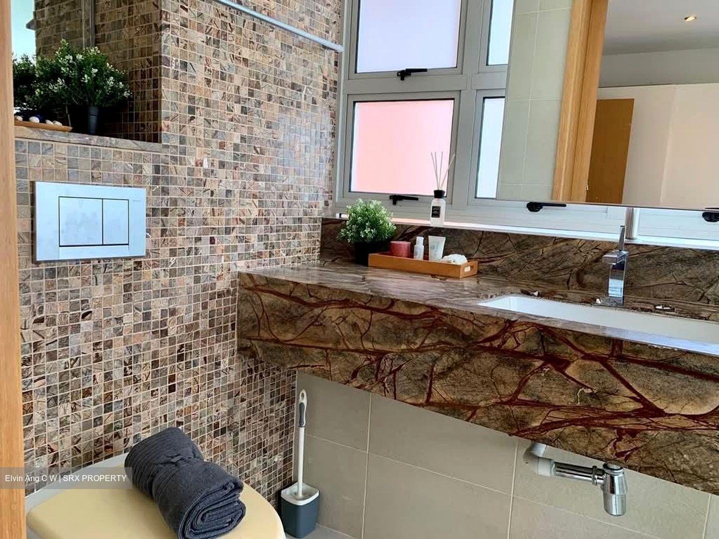 The Axis (D11), Apartment #576696811